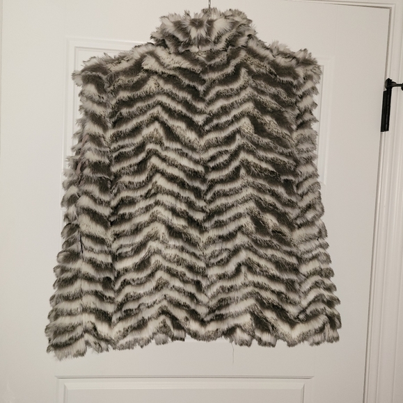 Bebe Fur Vest - Picture 2 of 6